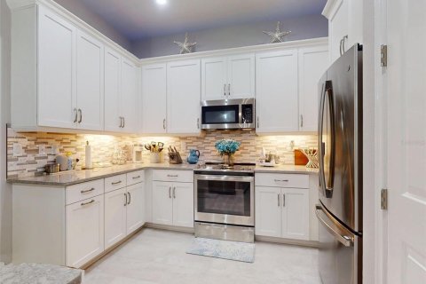 Townhouse in Port Orange, Florida 3 bedrooms, 194.63 sq.m. № 1773029 - photo 13