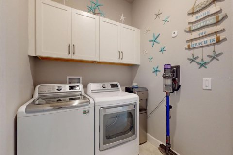 Townhouse in Port Orange, Florida 3 bedrooms, 194.63 sq.m. № 1773029 - photo 30