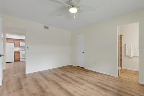 Villa ou maison à louer à Sarasota, Floride: 2 chambres, 118.45 m2 № 1894848 - photo 19