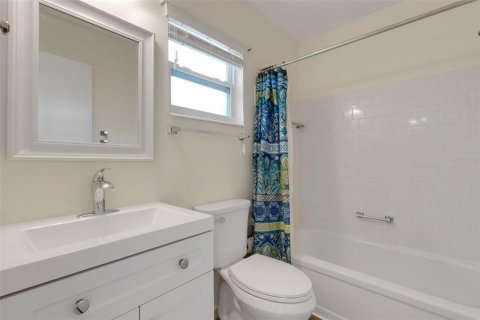 Casa en alquiler en Sarasota, Florida, 2 dormitorios, 118.45 m2 № 1894848 - foto 28