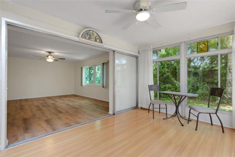 House in Sarasota, Florida 2 bedrooms, 118.45 sq.m. № 1894848 - photo 22