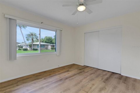 Villa ou maison à louer à Sarasota, Floride: 2 chambres, 118.45 m2 № 1894848 - photo 29