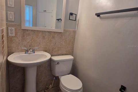 Снять в аренду виллу или дом в Лейкленд, Флорида 3 спальни, 132.94м2, № 1912437 - фото 11