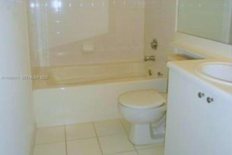 Condominio en venta en Miramar, Florida, 2 dormitorios, 90.77 m2 № 1998497 - foto 6