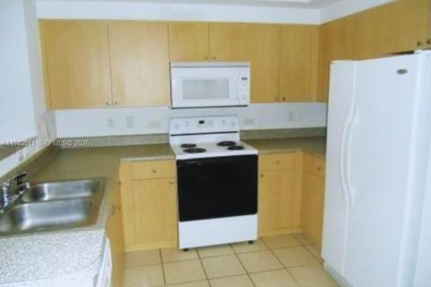 Condominio en venta en Miramar, Florida, 2 dormitorios, 90.77 m2 № 1998497 - foto 2