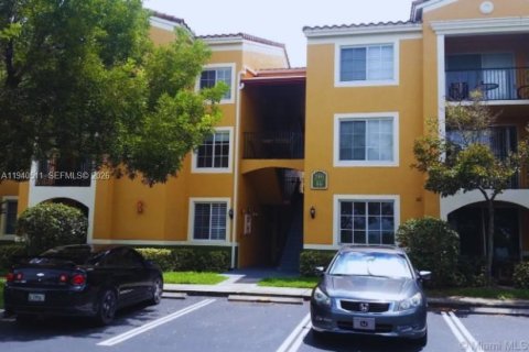 Condominio en Miramar, Florida, 2 dormitorios  № 1998497