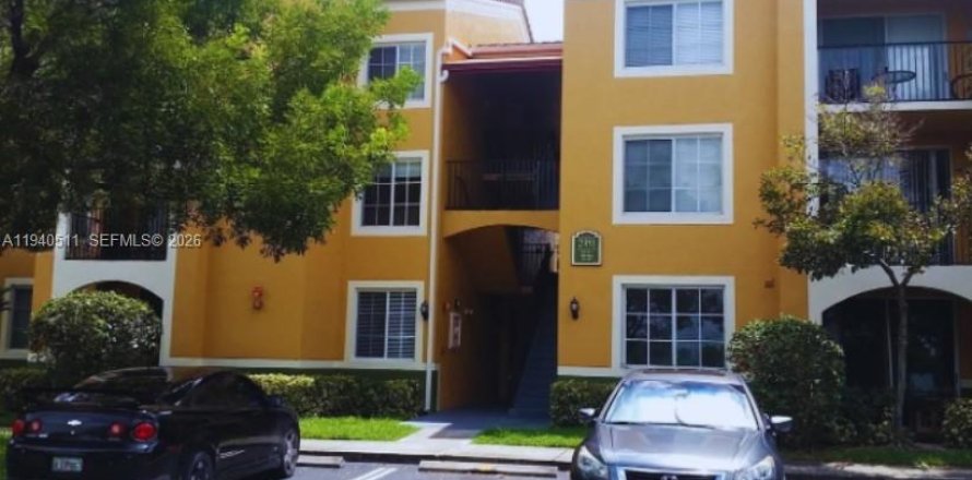Condominio en Miramar, Florida, 2 dormitorios  № 1998497