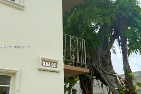 Propiedad comercial en venta en Miami, Florida, 457.82 m2 № 2017535 - foto 2