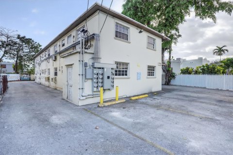 Propiedad comercial en venta en Miami, Florida, 457.82 m2 № 2017535 - foto 9