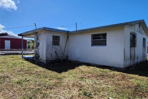 Villa ou maison à vendre à South Bay, Floride: 3 chambres, 86.96 m2 № 1948922 - photo 5