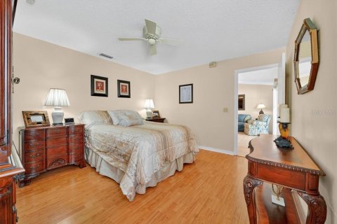 House in Palm Bay, Florida 3 bedrooms, 110.74 sq.m. № 1908080 - photo 13