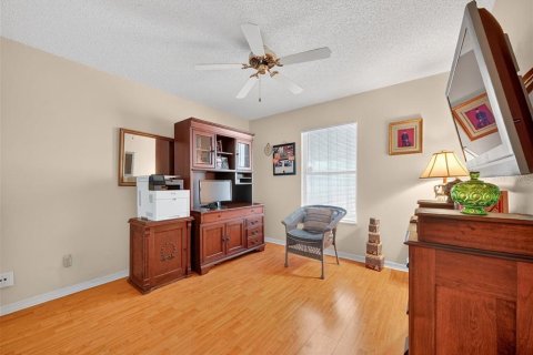 House in Palm Bay, Florida 3 bedrooms, 110.74 sq.m. № 1908080 - photo 14