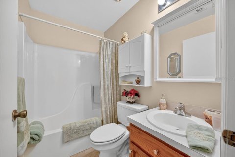 House in Palm Bay, Florida 3 bedrooms, 110.74 sq.m. № 1908080 - photo 23