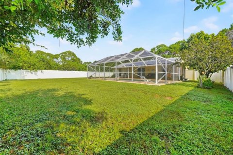 House in Palm Bay, Florida 3 bedrooms, 110.74 sq.m. № 1908080 - photo 6