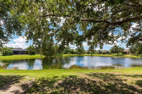 House in Bradenton, Florida 3 bedrooms, 140.19 sq.m. № 1847955 - photo 2