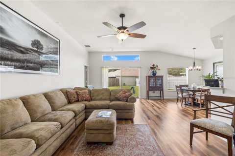 House in Riverview, Florida 3 bedrooms, 140 sq.m. № 2304423 - photo 9