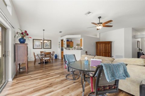 House in Riverview, Florida 3 bedrooms, 140 sq.m. № 2304423 - photo 11