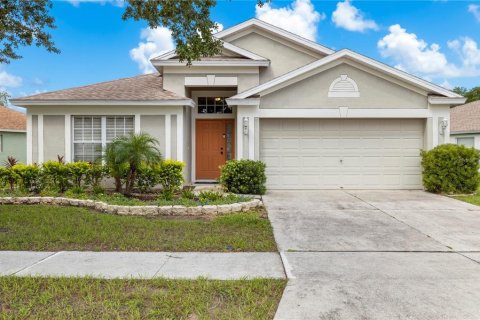 House in Riverview, Florida 3 bedrooms, 140 sq.m. № 2304423 - photo 2