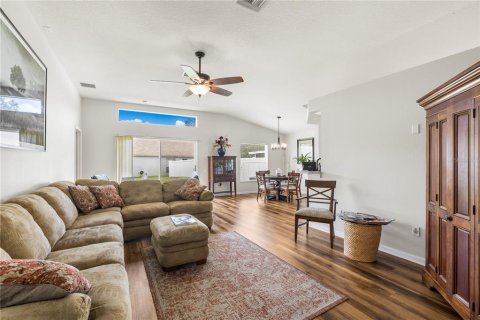 House in Riverview, Florida 3 bedrooms, 140 sq.m. № 2304423 - photo 8