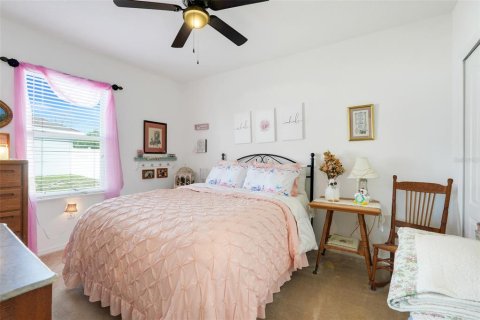 House in Poinciana, Florida 3 bedrooms, 132.39 sq.m. № 1640627 - photo 19