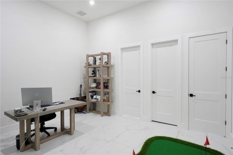 Casa en alquiler en Tampa, Florida, 4 dormitorios, 418.62 m2 № 1691032 - foto 29