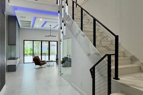 Casa en alquiler en Tampa, Florida, 4 dormitorios, 418.62 m2 № 1691032 - foto 16