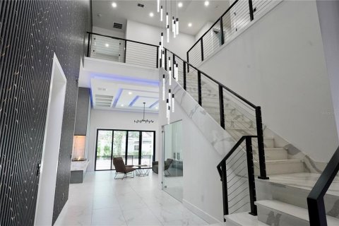 Casa en alquiler en Tampa, Florida, 4 dormitorios, 418.62 m2 № 1691032 - foto 17