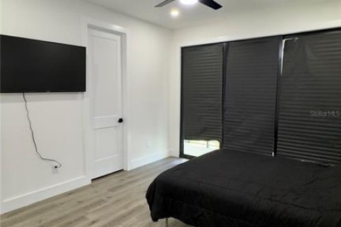 Casa en alquiler en Tampa, Florida, 4 dormitorios, 418.62 m2 № 1691032 - foto 21