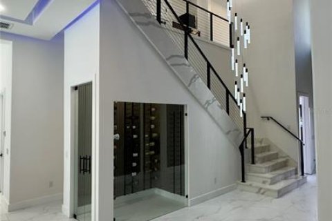 Casa en alquiler en Tampa, Florida, 4 dormitorios, 418.62 m2 № 1691032 - foto 15