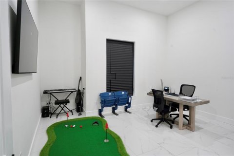 Casa en alquiler en Tampa, Florida, 4 dormitorios, 418.62 m2 № 1691032 - foto 18