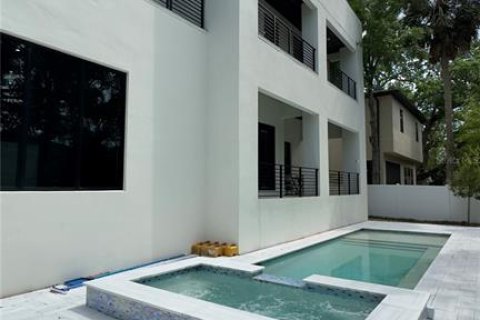 Casa en alquiler en Tampa, Florida, 4 dormitorios, 418.62 m2 № 1691032 - foto 24