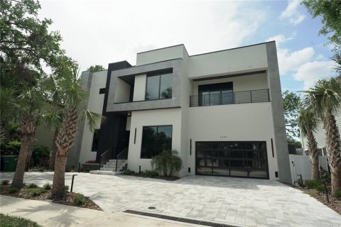 Casa en alquiler en Tampa, Florida, 4 dormitorios, 418.62 m2 № 1691032 - foto 2