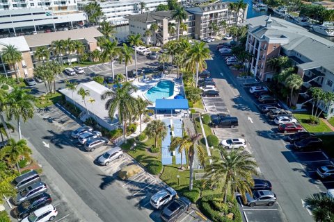 Copropriété à louer à Hallandale Beach, Floride: 1 chambre, 65.03 m2 № 2439374 - photo 21