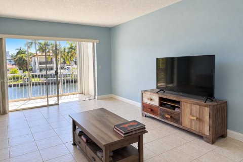 Copropriété à louer à Hallandale Beach, Floride: 1 chambre, 65.03 m2 № 2439374 - photo 4