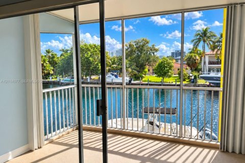 Copropriété à louer à Hallandale Beach, Floride: 1 chambre, 65.03 m2 № 2439374 - photo 2