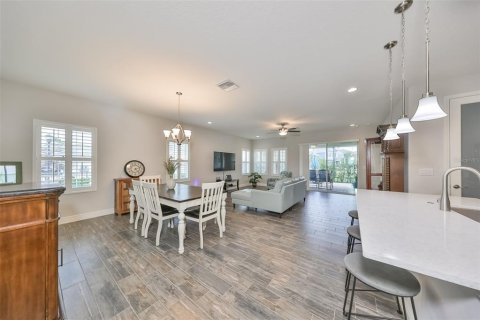 House in Apollo Beach, Florida 4 bedrooms, 194.63 sq.m. № 1846604 - photo 7