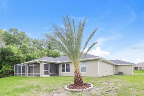House in Fruitland Park, Florida 3 bedrooms, 183.95 sq.m. № 1914523 - photo 16