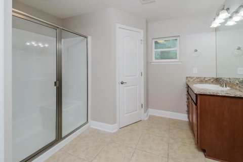 House in Fruitland Park, Florida 3 bedrooms, 183.95 sq.m. № 1914523 - photo 11
