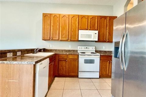 Villa ou maison à louer à Wesley Chapel, Floride: 4 chambres, 186.73 m2 № 2400421 - photo 3