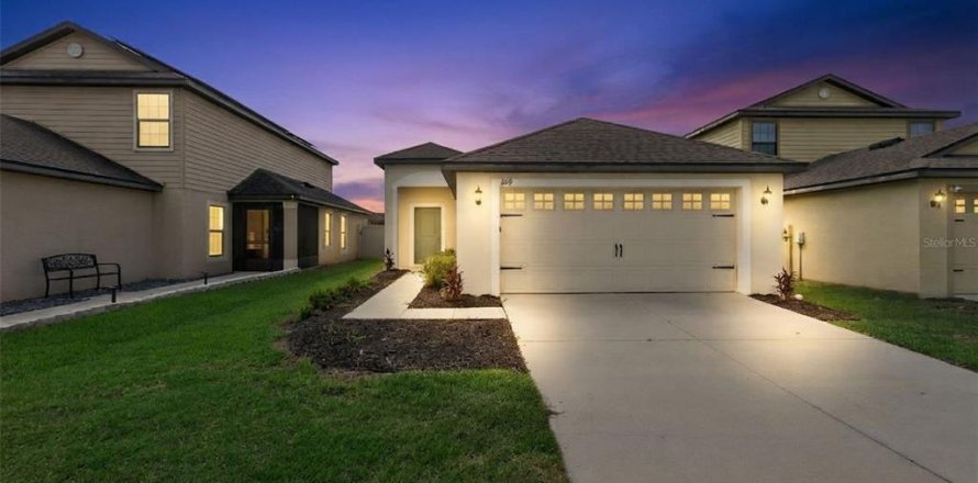 Villa ou maison à Lakeland, Floride 3 chambres, 140.75 m2 № 2396687