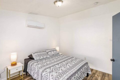 Casa en venta en Orlando, Florida, 4 dormitorios, 201.97 m2 № 2095473 - foto 17