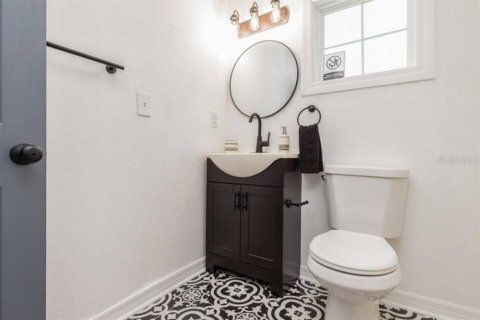 Casa en venta en Orlando, Florida, 4 dormitorios, 201.97 m2 № 2095473 - foto 19