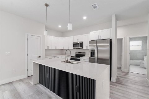 Villa ou maison à vendre à Ocala, Floride: 4 chambres, 180.42 m2 № 2149956 - photo 4