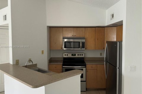 Copropriété à vendre à Sunrise, Floride: 2 chambres, 98.94 m2 № 1988448 - photo 2