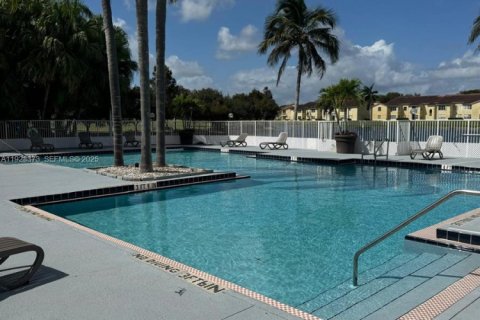 Copropriété à vendre à Sunrise, Floride: 2 chambres, 98.94 m2 № 1988448 - photo 21