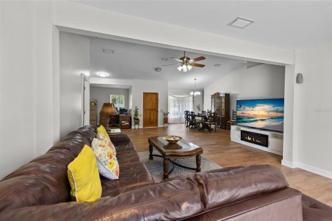 Villa ou maison à vendre à Archer, Floride: 4 chambres, 210.52 m2 № 1824685 - photo 8