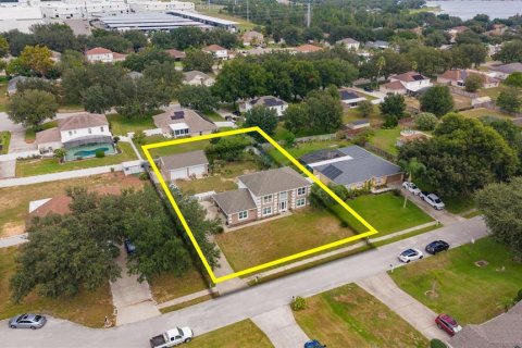 Casa en Clermont, Florida 4 dormitorios, 222.22 m2 № 2324526