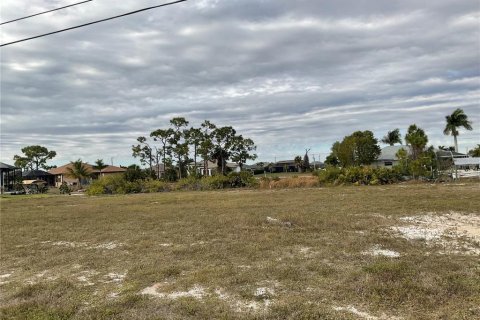 Terreno en Cape Coral, Florida № 2234883