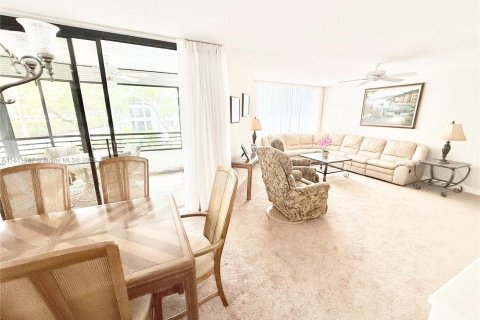Condominio en venta en Hollywood, Florida, 2 dormitorios, 122.63 m2 № 1766961 - foto 11