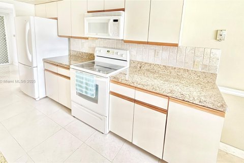 Condominio en venta en Hollywood, Florida, 2 dormitorios, 122.63 m2 № 1766961 - foto 20